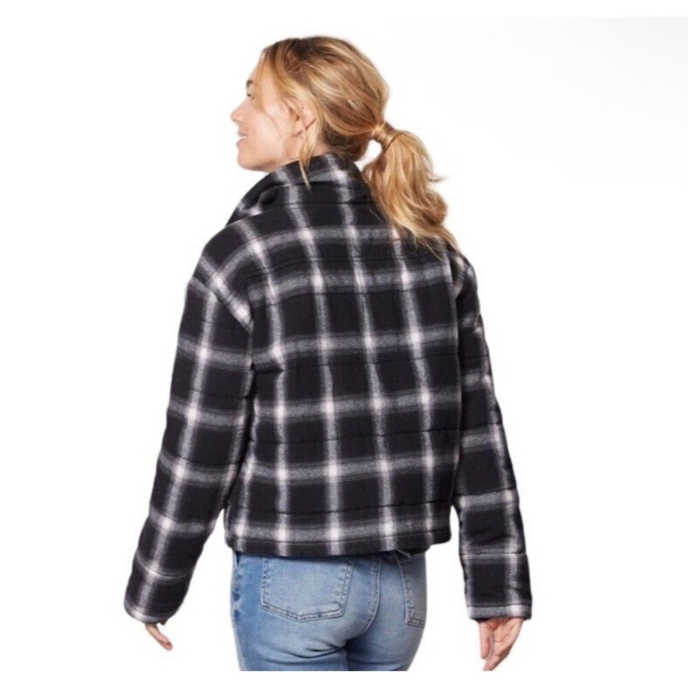 Evereve‎ Lucy Plaid Button Up Shirt Jacket Women's Black White Pink Size S - Picture 3 of 9